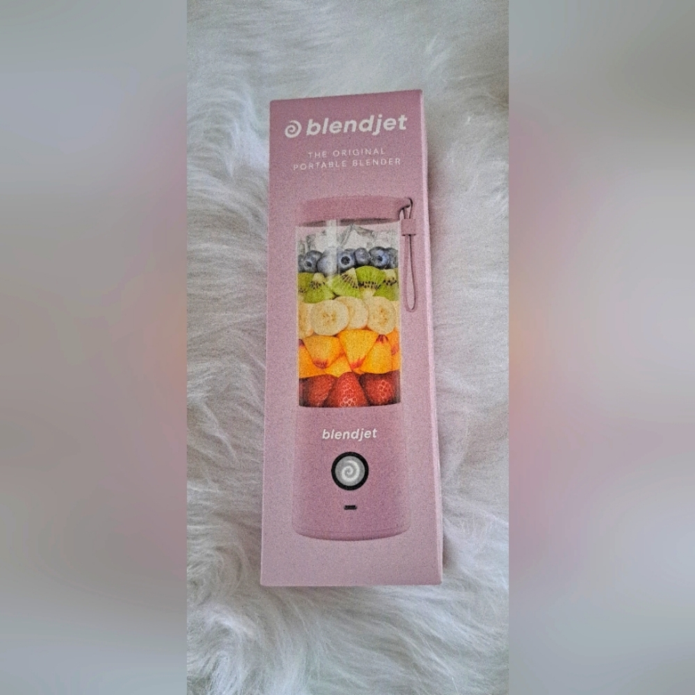 NIB  BlendJet 2 Portable Blender Lilac USB Rechargeable 16 Oz/475 mL